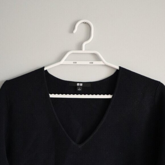 Uniqlo Men's Sz Lrg Blue V-Neck Ribbed Stretch Long Sleeve Pullover Sweater - Picture 4 of 11